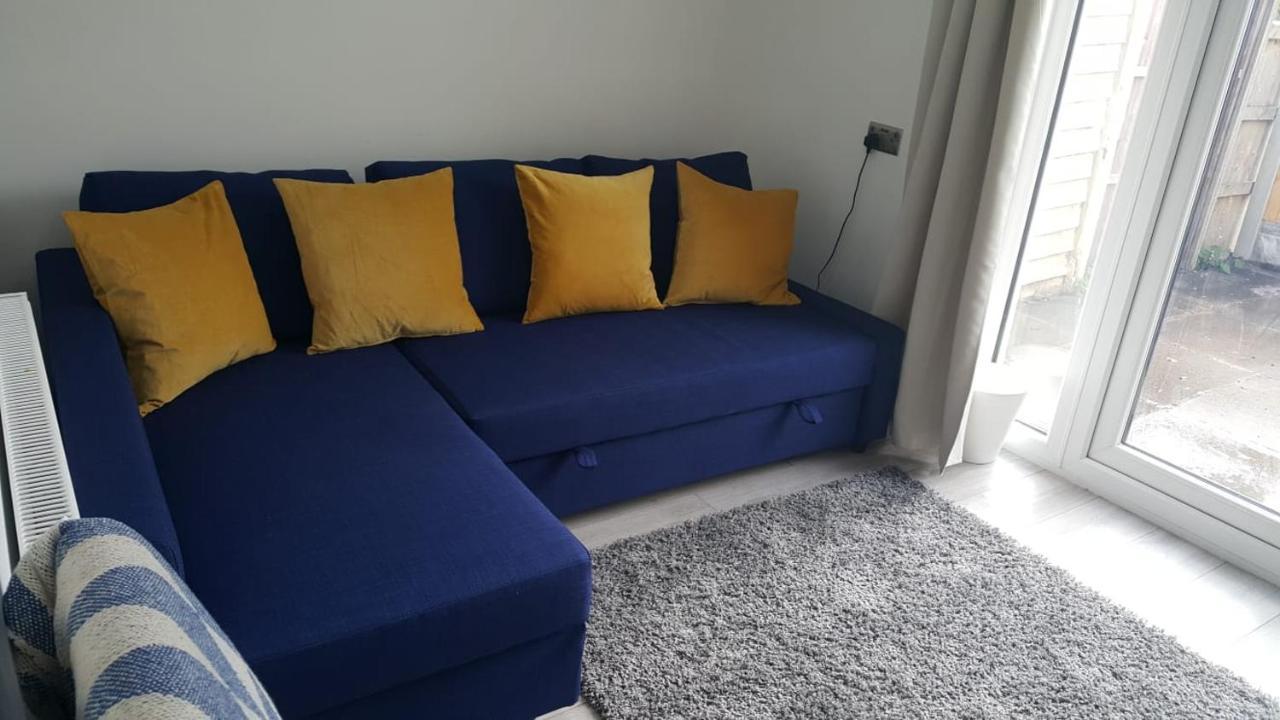 Homestay In Birmingham Sleeps 8 - Free Parking & Wifi Zewnętrze zdjęcie