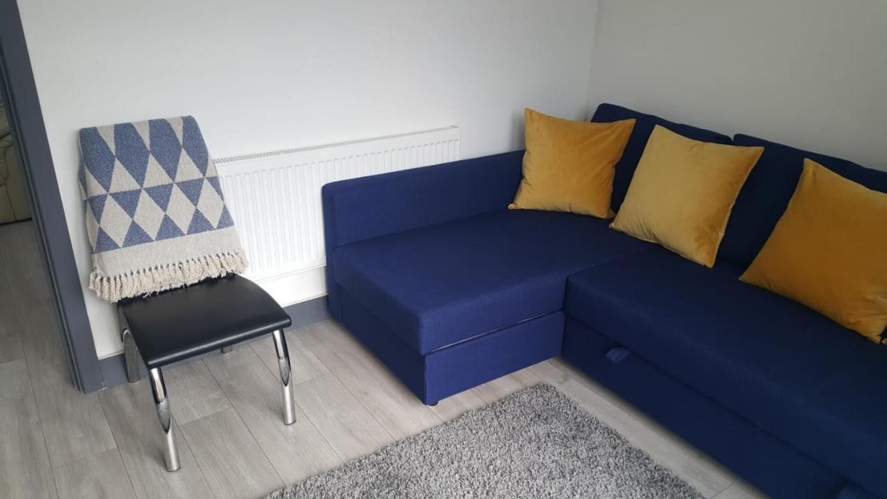 Homestay In Birmingham Sleeps 8 - Free Parking & Wifi Zewnętrze zdjęcie