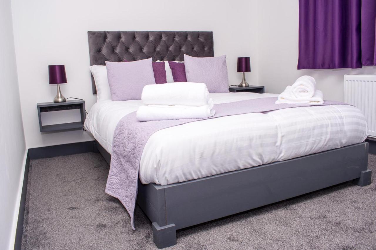 Homestay In Birmingham Sleeps 8 - Free Parking & Wifi Zewnętrze zdjęcie