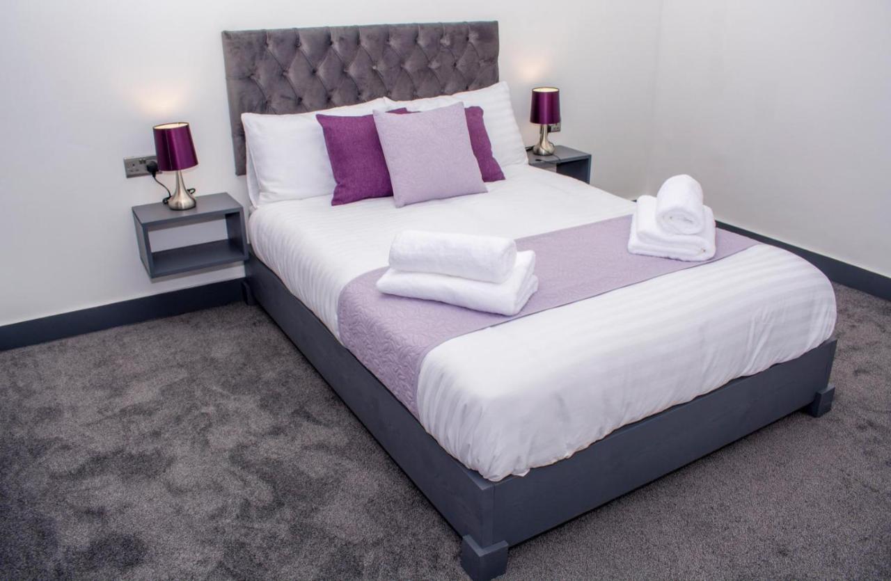 Homestay In Birmingham Sleeps 8 - Free Parking & Wifi Zewnętrze zdjęcie