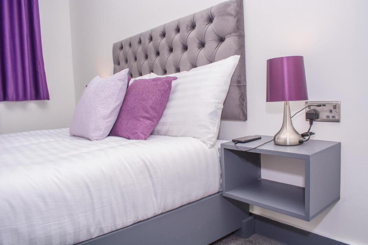 Homestay In Birmingham Sleeps 8 - Free Parking & Wifi Zewnętrze zdjęcie
