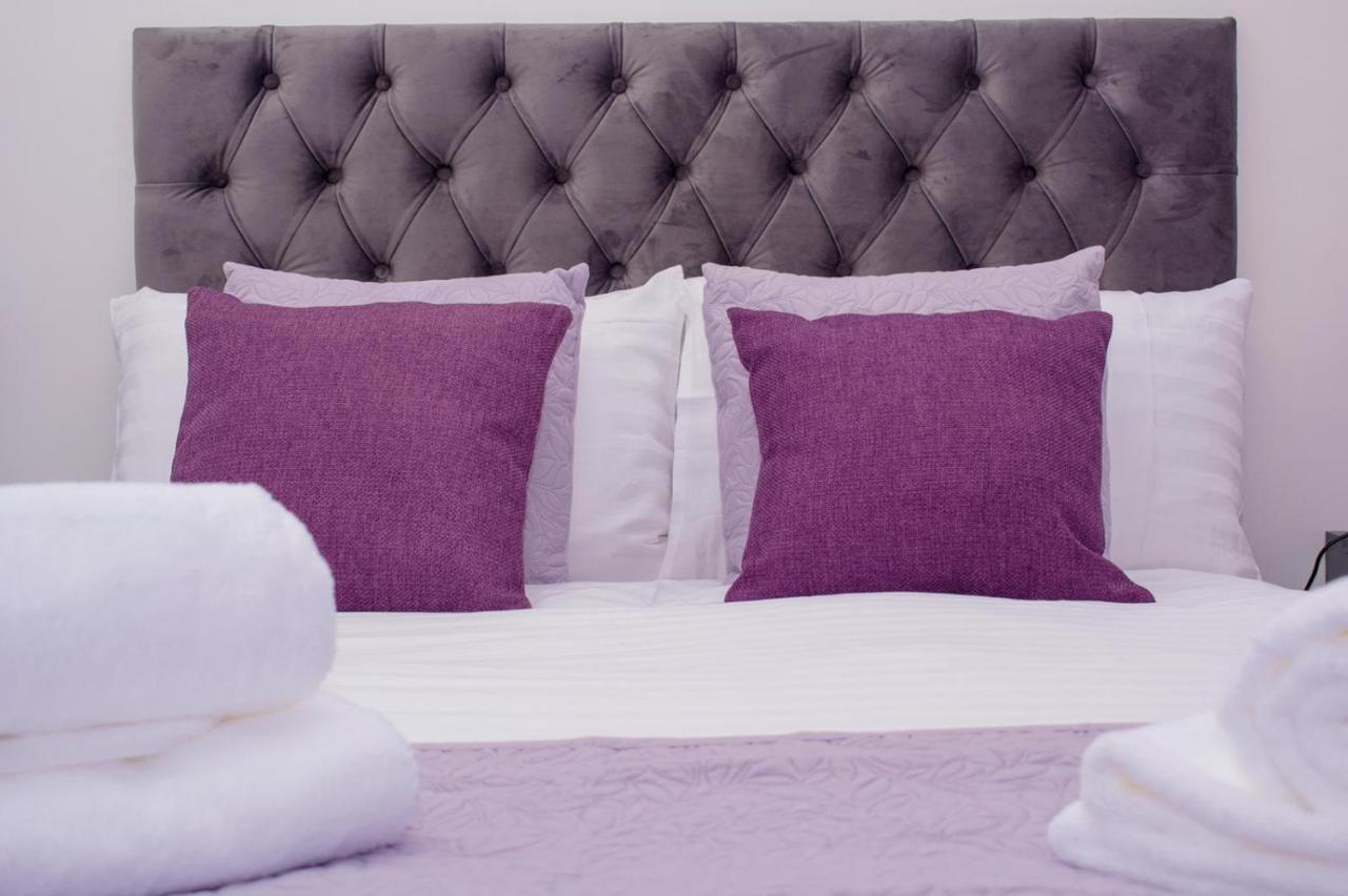 Homestay In Birmingham Sleeps 8 - Free Parking & Wifi Zewnętrze zdjęcie
