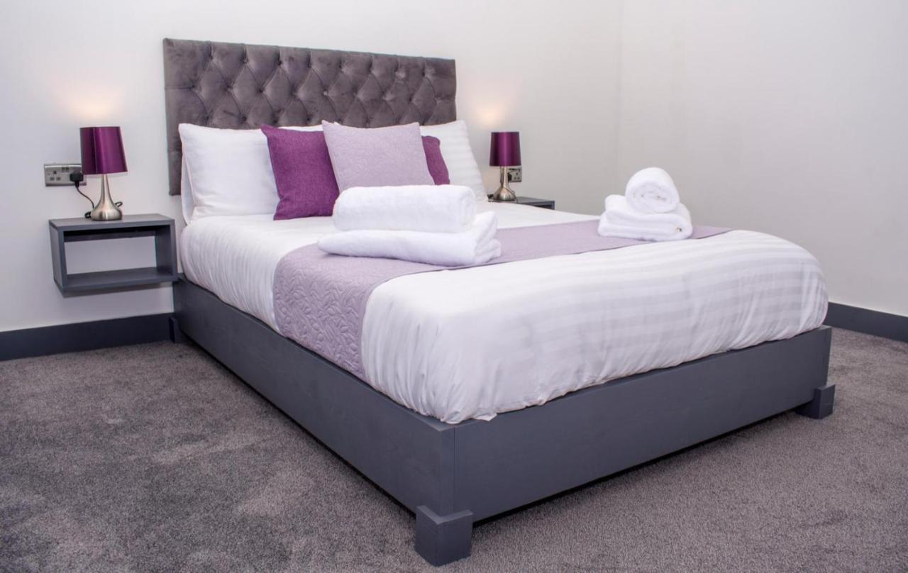 Homestay In Birmingham Sleeps 8 - Free Parking & Wifi Zewnętrze zdjęcie